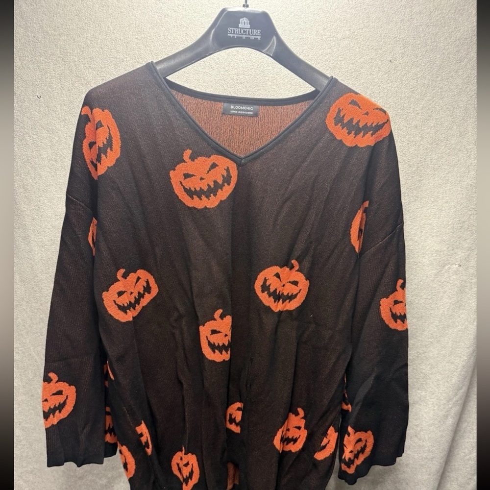 BloomChic Black and Orange Knit Sweater